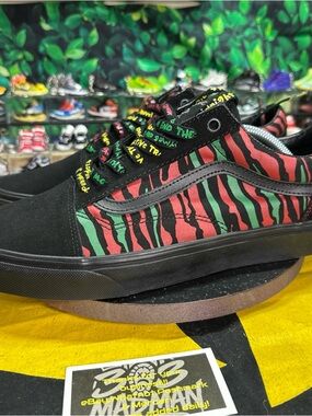 Vans Old Skool X A Tribe Called Quest Men’s Size 12  New